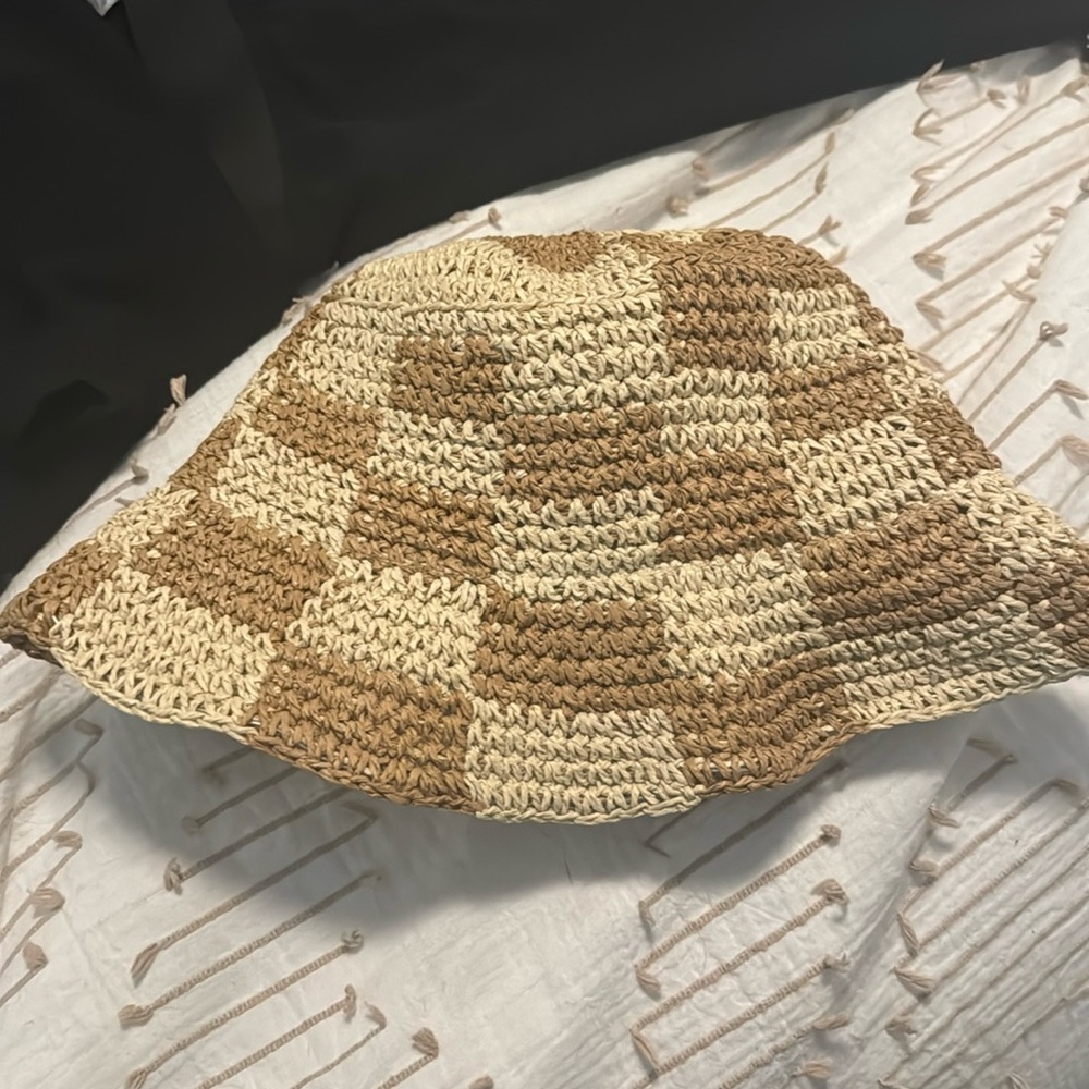 lulus checkered bucket hat